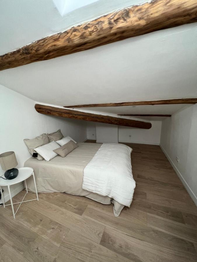 L'escapade Nimoise Apartment